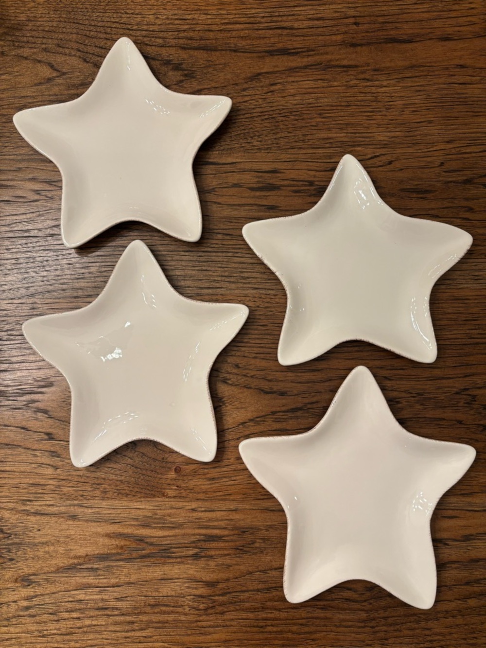 Pottery Barn Star Plates Set of 4 White Ceramic 10” Serving Dishes - Picture 7 of 7